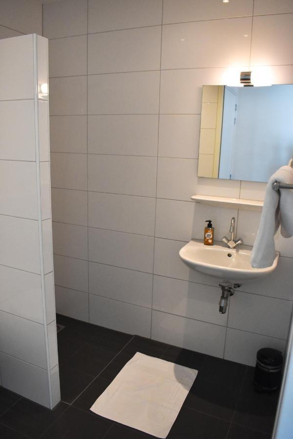 Buiteninn Het Overveen Hotel Рийсен Екстериор снимка
